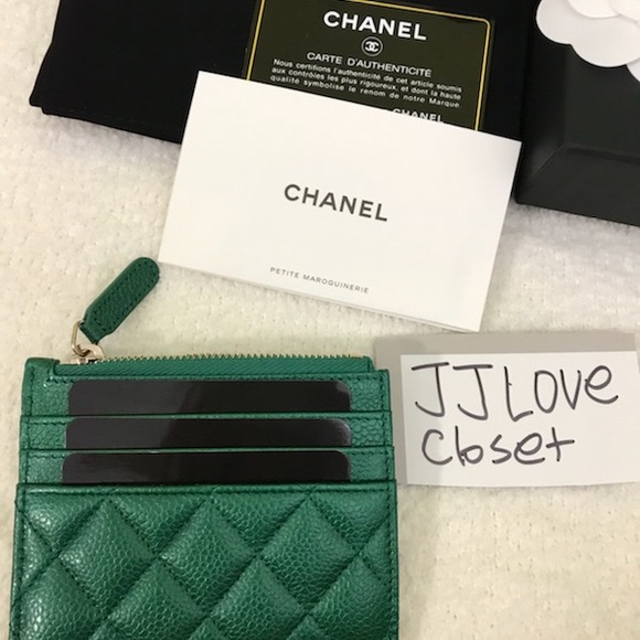 Brand New Authentic Chanel 18S Green Card Holder. - Picture 2 of 5